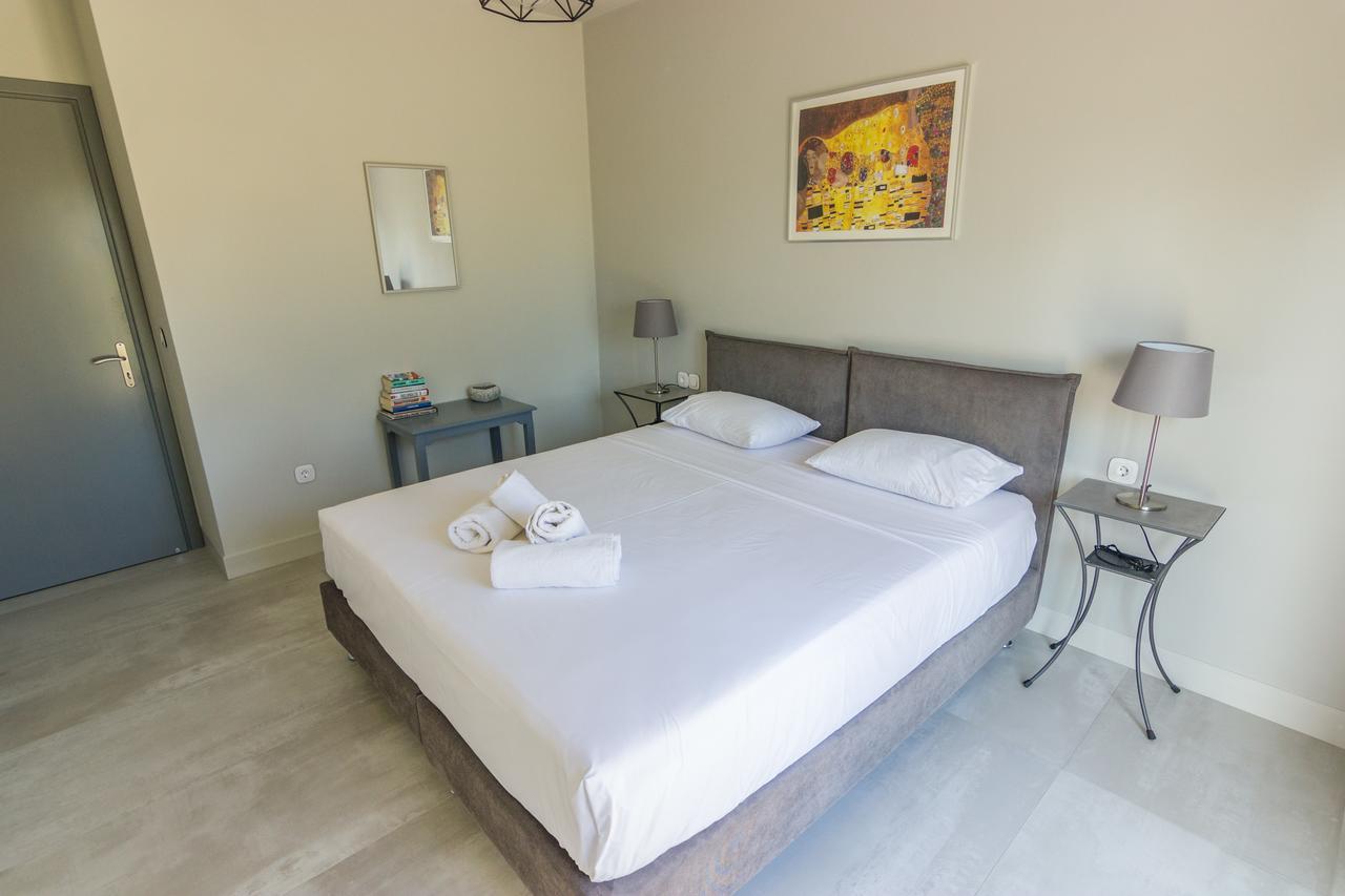 Amera - Troumpas Family Apartments ليونِذيو المظهر الخارجي الصورة